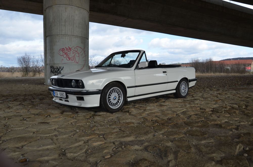 ONLINEAUCTION:1987BMW325iCabrioM-Technic(E30)