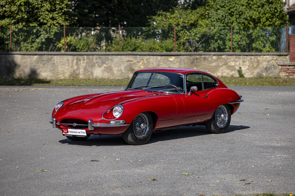 0-2500x0-storage-uploads-media-car-1417-jaguar-e-type-red-4-2-64-5wsj-.jpg