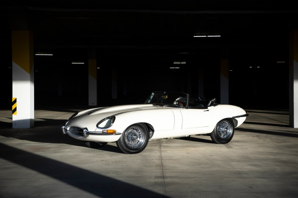 jaguar-e-type-convertible-bila-26.jpg
