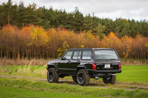 Jeep Cherokee 4.0_128