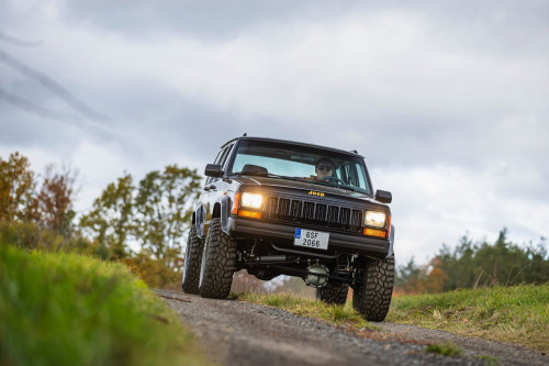 Jeep Cherokee 4.0_144