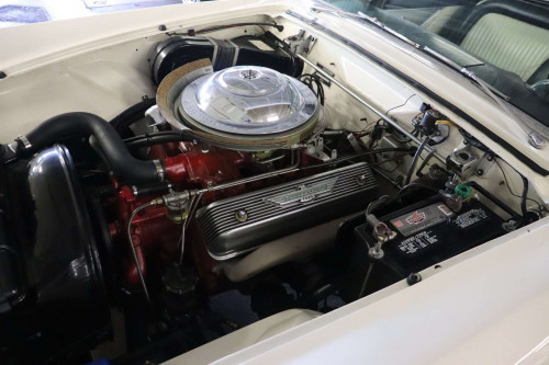 0-1956-ford-thunderbird-3-.jpg