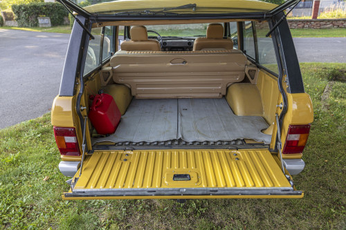 0-2500x0-storage-uploads-media-car-1328-lr-range-rover-yellow-3door-29-efjw-.jpg