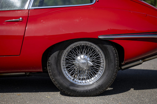 0-2500x0-storage-uploads-media-car-1417-jaguar-e-type-red-4-2-68-szz1-.jpg