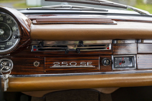 0-2500x0-storage-uploads-media-car-1426-mercedes-benz-250se-manual-green-69-melm-.jpg