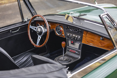 0-2500x0-storage-uploads-media-car-690-austin-healey-mkiii-3000-green-39-y6mu-.jpg