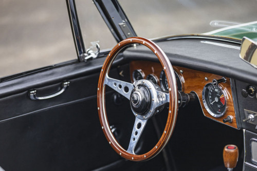 0-2500x0-storage-uploads-media-car-690-austin-healey-mkiii-3000-green-44-f32y-.jpg