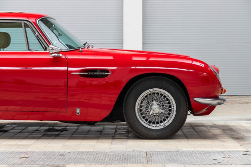 0-aston-martin-db6-auctomobile-53-.jpg