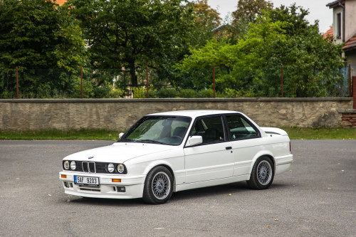0-bmw-318is-white-75-.jpg