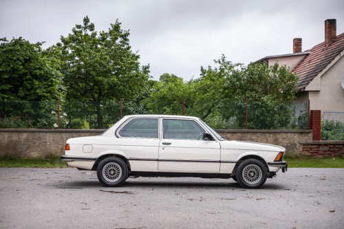 0-bmw-e21-320-39-.jpg