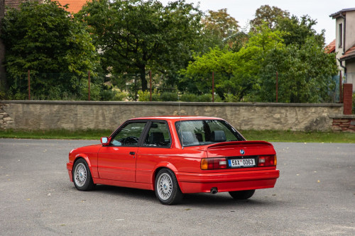 0-bmw-e30-318is-red-54-.jpg