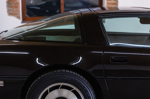 0-corvette-black-1-.jpg