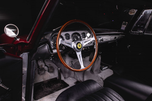 0-ferrari-250gt-detail-12-.jpg