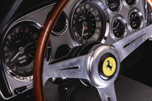 0-ferrari-250gt-detail-17-.jpg