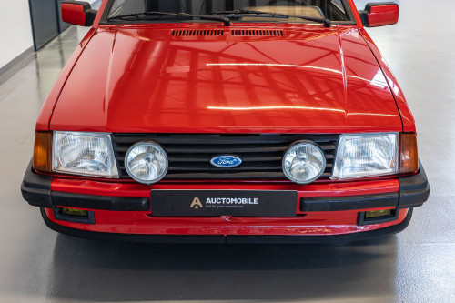 0-ford-escort-xr3i-2-.jpg