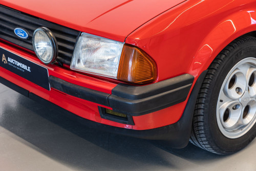 0-ford-escort-xr3i-6-.jpg