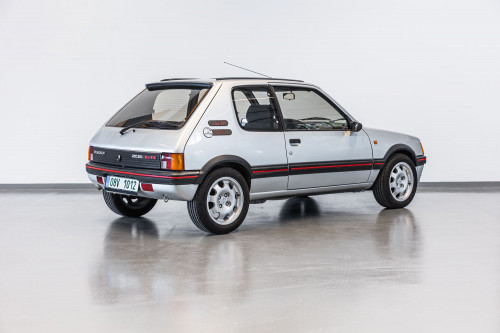 0-peugeot-205-gti-19-.jpg
