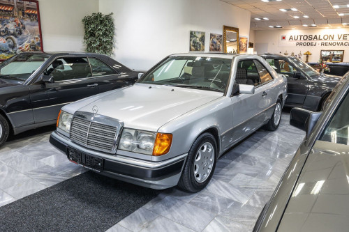 1992 Mercedes-Benz 300 CE (manual)