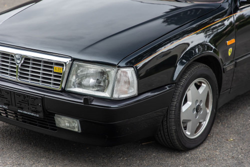 Lancia Thema 8.32_16