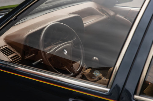 Lancia Thema 8.32_22