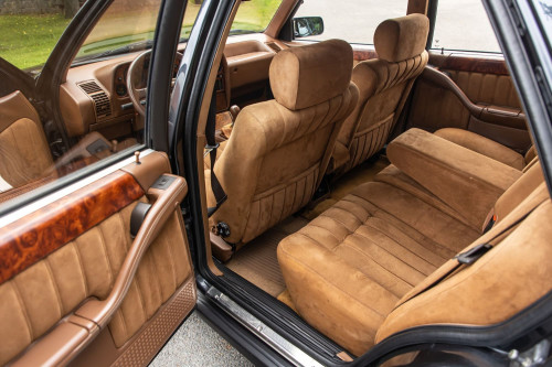 Lancia Thema 8.32_47