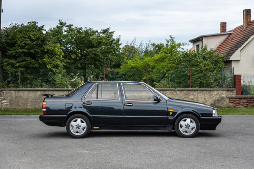 Lancia Thema 8.32_5