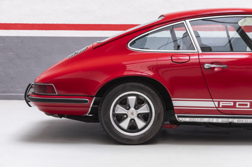 Porsche 911 2.4S