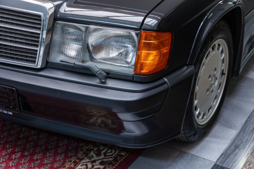 Mercedes Benz 190E 2.5 16V_17.JPG