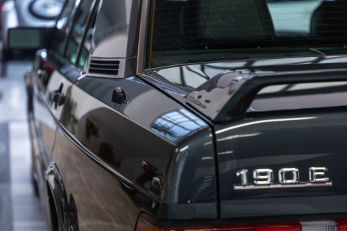 Mercedes Benz 190E 2.5 16V_31.JPG