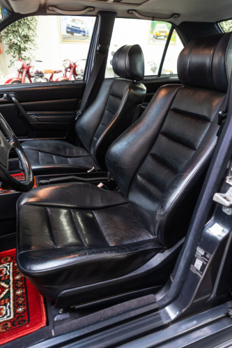 Mercedes Benz 190E 2.5 16V_42.JPG