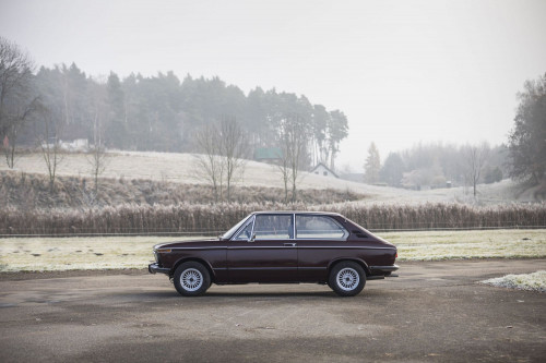 bmw-2002touring-auctomobile-4.jpg
