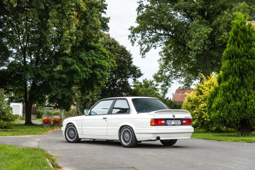 BMW 318is White_11