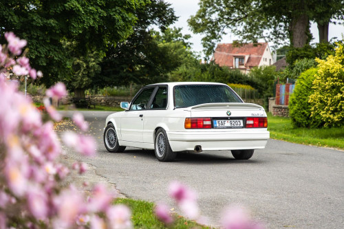 BMW 318is White_13