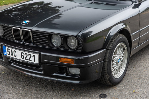 BMW e30 318is BLACK_18