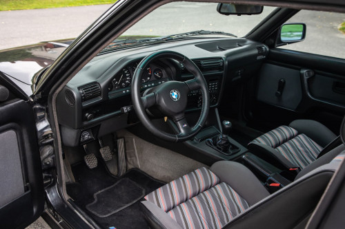 BMW e30 318is BLACK_32