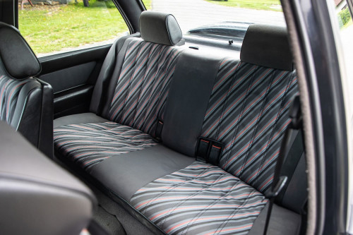 BMW e30 318is BLACK_40