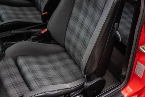 BMW e30 318is RED_26