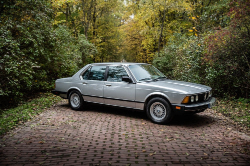1987 BMW 735 i L7 (E23)