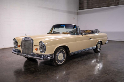 1967 Mercedes-Benz 250 SE Cabrio