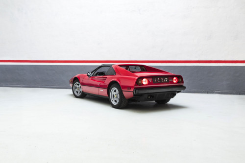 ferrari-308gtsi.jpg