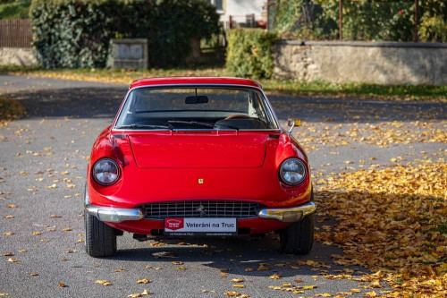 Ferrari 365 2+2_80