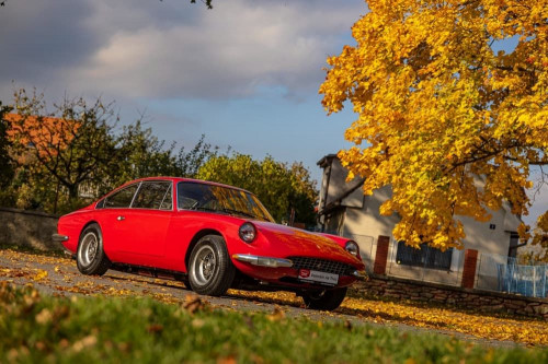 Ferrari 365 2+2_86