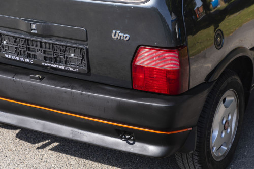 fiat-uno-turbo-auctomobile-25.jpg
