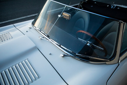 Jaguar E-type convertible bila _110