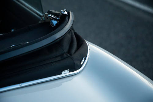 Jaguar E-type convertible bila _111