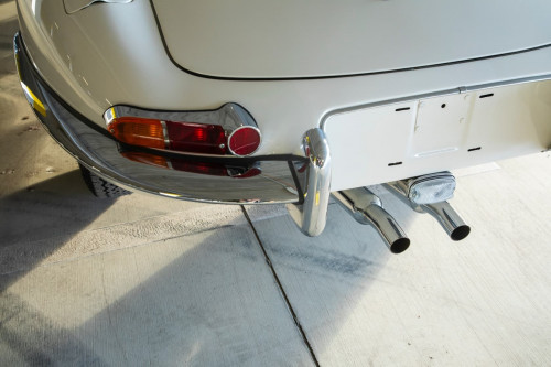 Jaguar E-type convertible bila _13