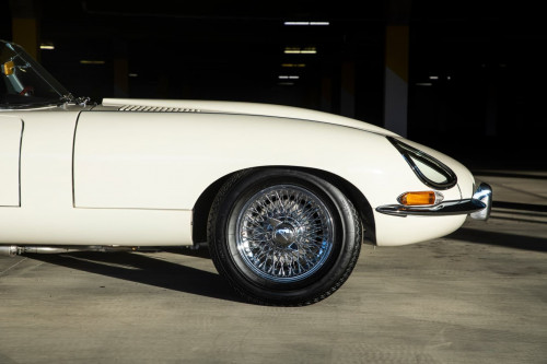 Jaguar E-type convertible bila _17