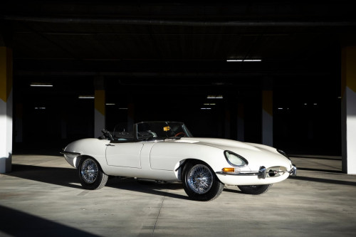 Jaguar E-type convertible bila _23