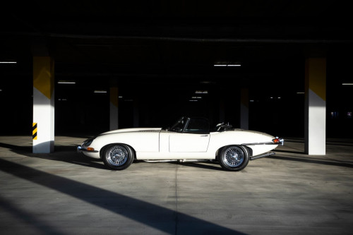 Jaguar E-type convertible bila _30