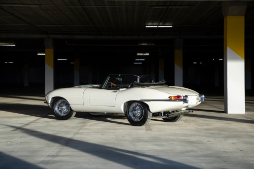 Jaguar E-type convertible bila _35